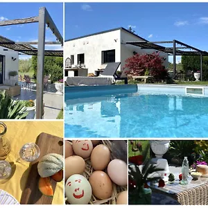  Vakantiehuis Le Galinie Chic'art. Un Bel Atelier Avec Piscine