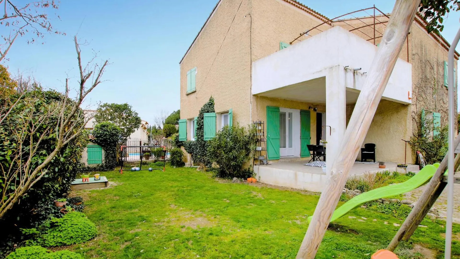 Gorgeous Apartment In Carpentras location
