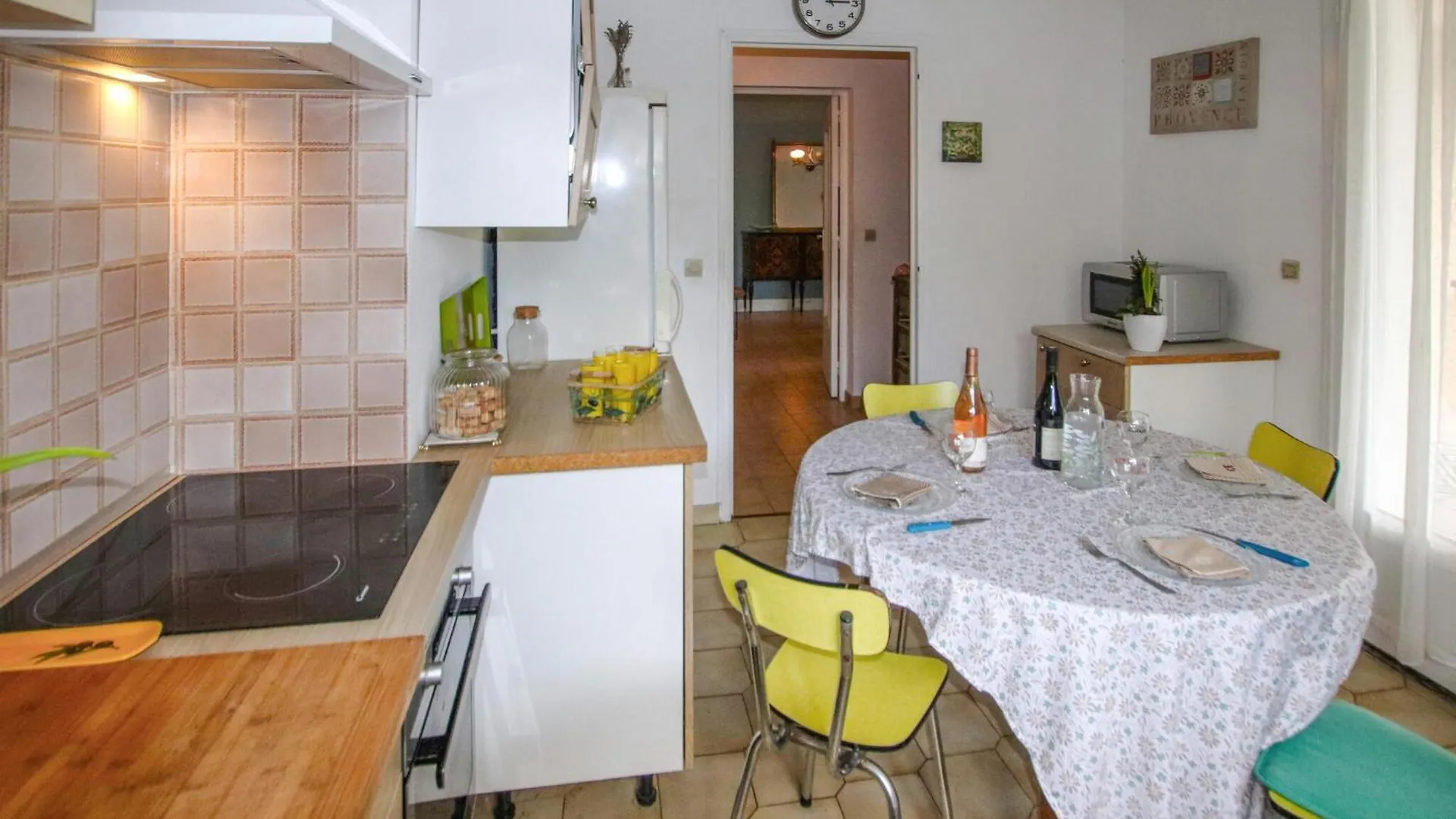 Gorgeous Apartment In Carpentras